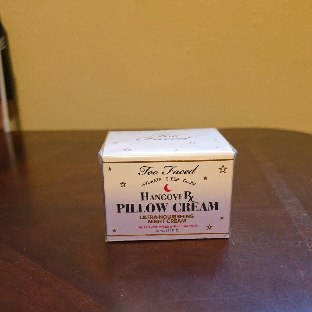 Too Faced Hangover Pillow Cream in White and Gold